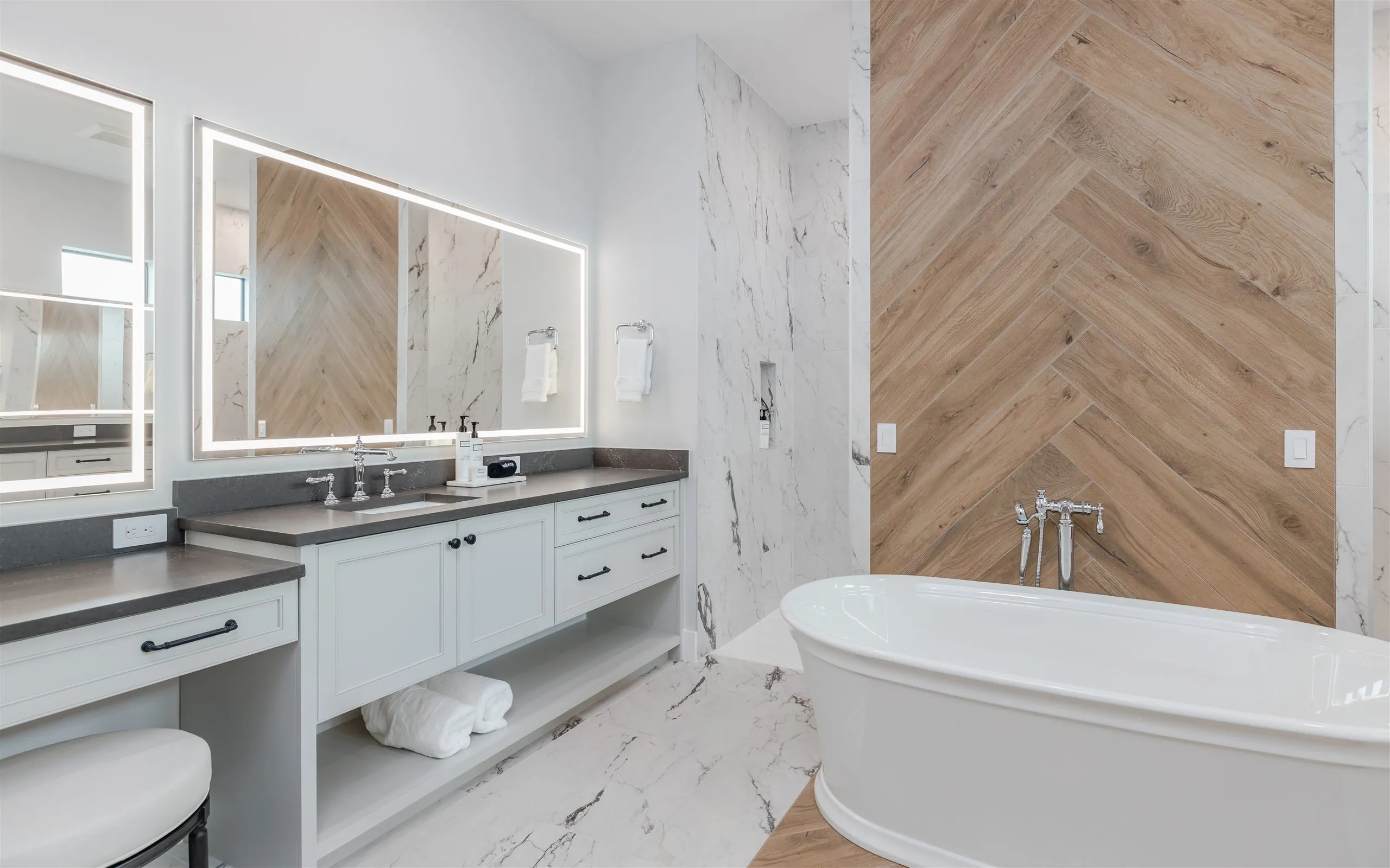 Bedrooms and bathrooms at Villa Sauvage