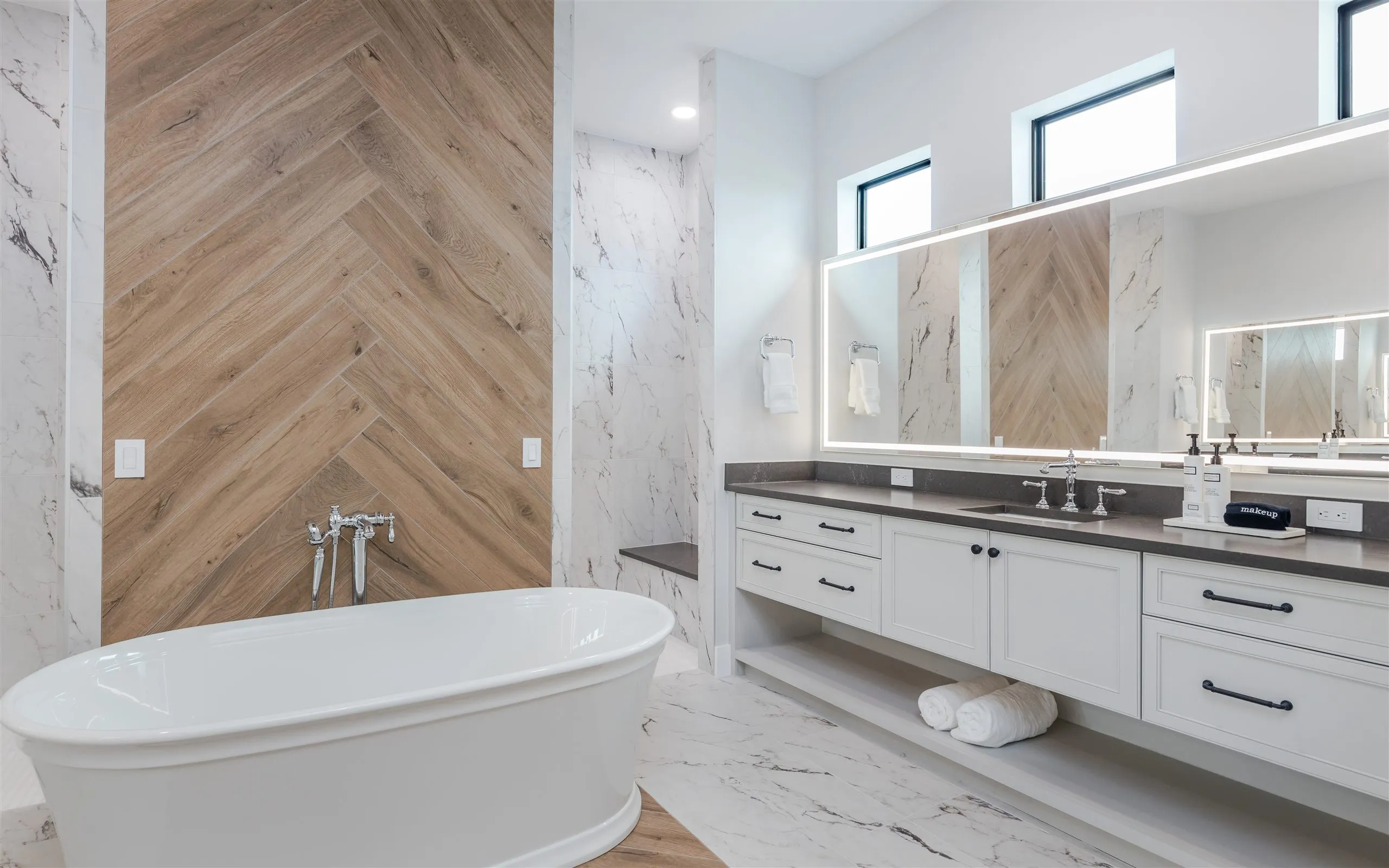 Bedrooms and bathrooms at Villa Sauvage
